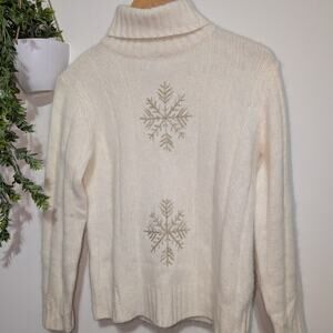 Winter Sweater lambswool rabbit hair soft cream sweater snowflake detail S